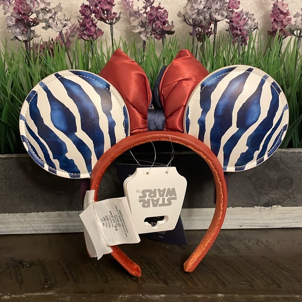 2024 Disney Parks Star Wars Ahsoka Tano Day “I Am No Jedi” Ears Headband NEW - Picture 5 of 5